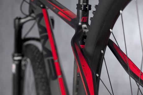 Modelos de bicicletas de montaña que integran el catalogo 2014 de MMR Los detalles tecnológicos en la Rakish SL, también, son de última generación.