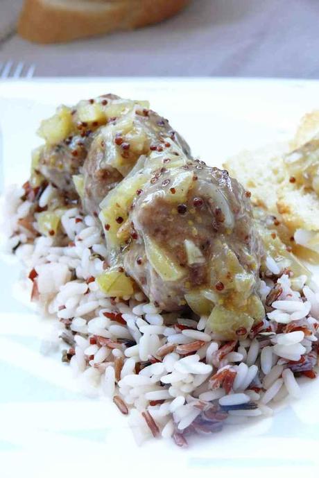 Albondigas en salsa de manzana y mostaza a la antigua,receta de cocina albondigas con mostaza a la antigua