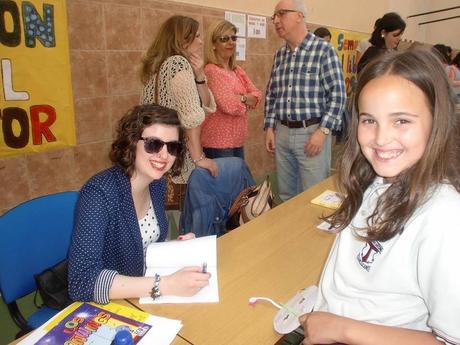 Ana Pomares visita a los alumnos del Colegio San Antonio de Padua