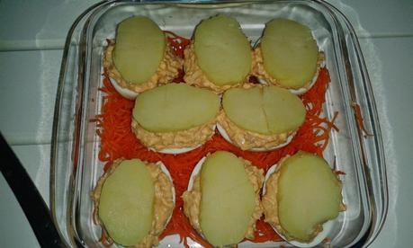 Huevos rellenos con atún y patatas Huevos rellenos con atún y patatas