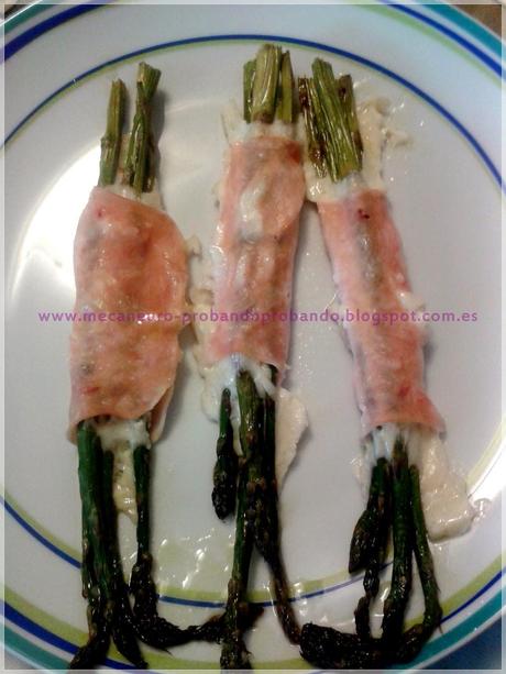ROLLITOS DE ESPÁRRAGOS CON JAMÓN Y QUESO ROLLITOS DE ESPÁRRAGOS CON JAMÓN Y QUESO
