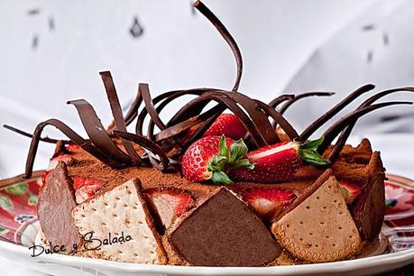 TARTA DE MASCARPONE, CHOCOLATE Y FRESONES TARTA DE MASCARPONE, CHOCOLATE Y FRESONES