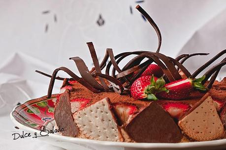 TARTA DE MASCARPONE, CHOCOLATE Y FRESONES TARTA DE MASCARPONE, CHOCOLATE Y FRESONES