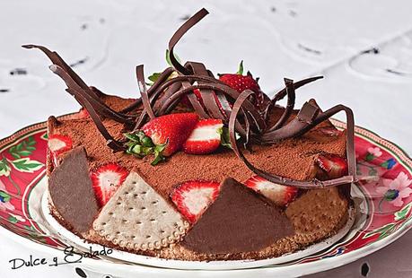 TARTA DE MASCARPONE, CHOCOLATE Y FRESONES TARTA DE MASCARPONE, CHOCOLATE Y FRESONES