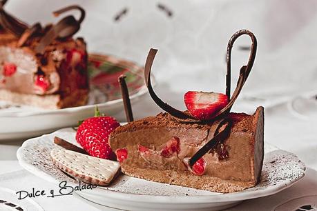 TARTA DE MASCARPONE, CHOCOLATE Y FRESONES TARTA DE MASCARPONE, CHOCOLATE Y FRESONES