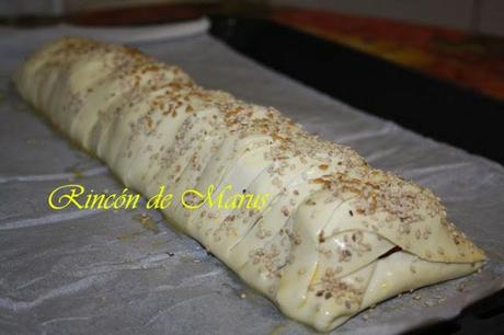 TRENZA DE HOJALDRE DE JAMÓN Y QUESO CON PLÁTANO