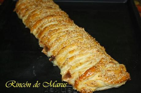 TRENZA DE HOJALDRE DE JAMÓN Y QUESO CON PLÁTANO