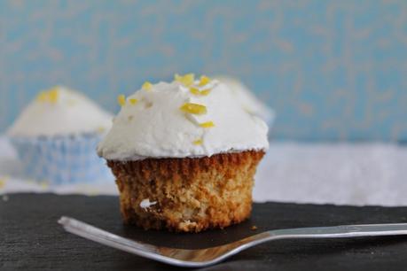 Cupcakes rellenos de lemon curd y crema de limón