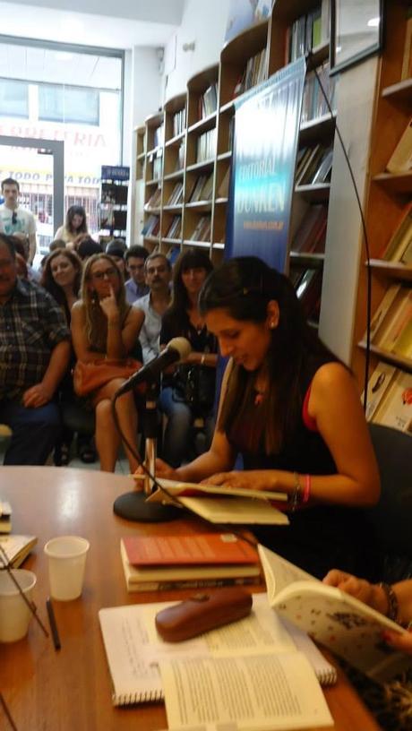 Daniela Suarez estara firmando ejemplares en la Feria Internacional del Libro Daniela Suarez estara firmando ejemplares en la Feria Internacional del Libro