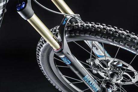 Canyon Torque Ex Gapstar, con algunas geniales modificaciones para el 2014 Una bicicleta ideal para el descenso con geniales cualidades.