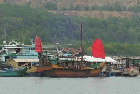 Lamma: el sueño de Hong Kong Viejos recuerdos de la China imperial, aún presentes en Lamma.