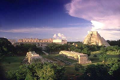 La mitología Mesoamericana: El enano de Uxmal