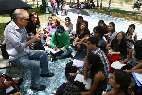 Conocer a un amigo. image002