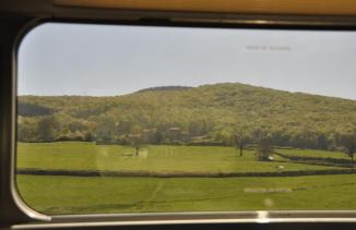 Primavera en tren Atravesando las campiñas francesas en tren