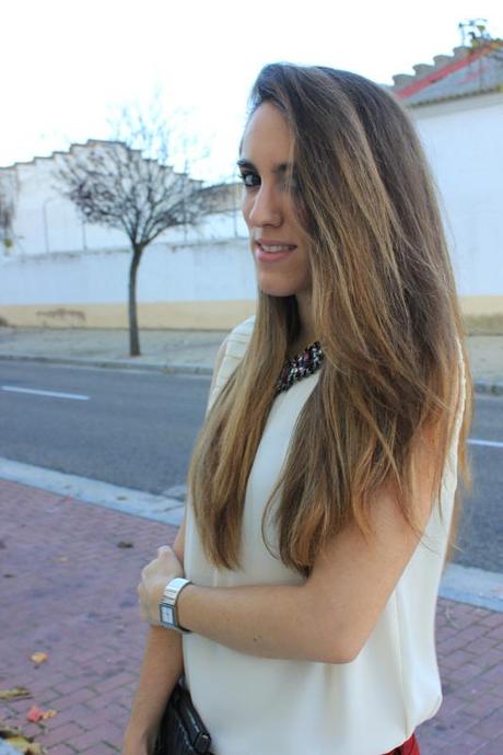 Miu Miu clutch and burgundy pants Image and video hosting by TinyPic