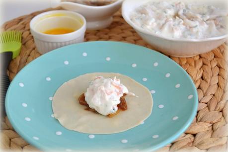 Empanadillas de salmón y cebolla caramelizada Empanadillas de salmón y cebolla caramelizada