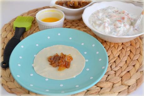 Empanadillas de salmón y cebolla caramelizada Empanadillas de salmón y cebolla caramelizada