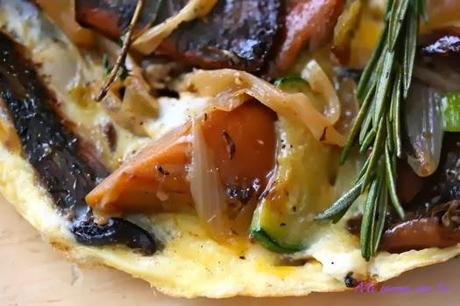 TORTILLA DE SETAS CON CEBOLLA Y CALABACÍN: TORTILLA DE SETAS CON CEBOLLA Y CALABACÍN: