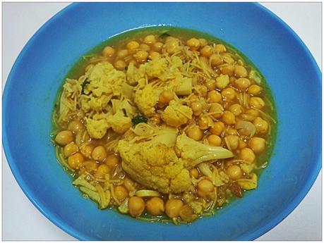 Guiso de Coliflor con Garbanzos al Ras al Hanout Guiso de Coliflor con Garbanzos al Ras al Hanout