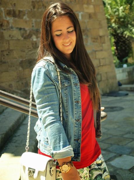 Tropical print with red Tropical print with red