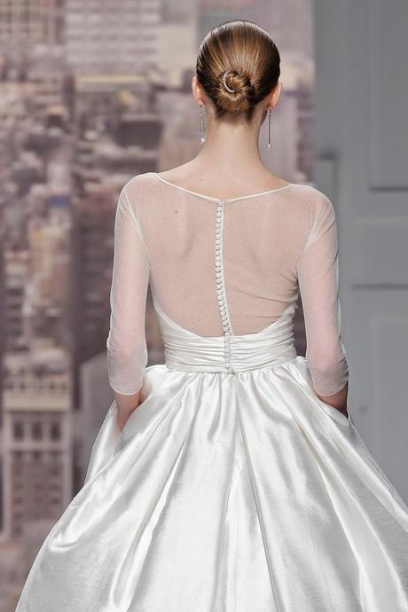 Rosa Clará inaugura la Pasarela Gaudí 2015 con vestidos llenos de glamour y sofisticación