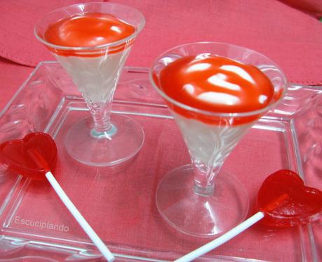 YOGUR CON COULIS DE PIRULETA DE CORAZÓN YOGUR CON COULIS DE PIRULETA DE CORAZÓN