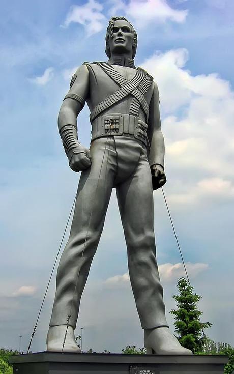 Michael Jackson Estatua