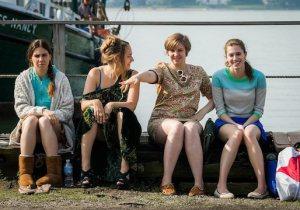 Querida Lena Dunham: girls-beach-house
