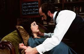 Si todavía no la has visto… – Inconscientes (2004) divan muy buena