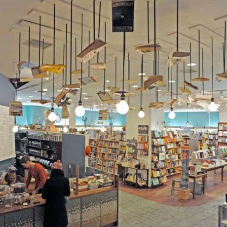 McNally Jackson BookStore mcnally_jackson_cafe_250310_01