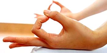 GÑANA Y CHIN MUDRA EN LAS ASANAS DE MEDITACIÓN GÑANA Y CHIN MUDRA EN LAS ASANAS DE MEDITACIÓN