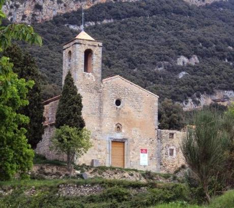 Iglesia y pueblo de Sant Martí de Talaixà- Montagut y Oix-Girona