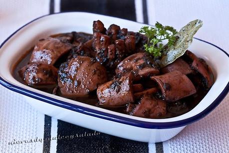 CALAMARES EN SU TINTA CALAMARES EN SU TINTA