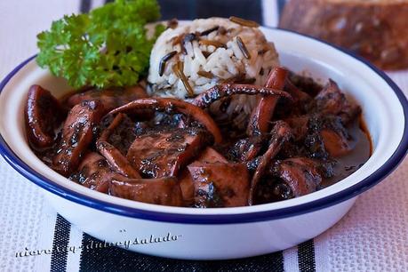 CALAMARES EN SU TINTA CALAMARES EN SU TINTA