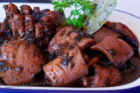 CALAMARES EN SU TINTA CALAMARES EN SU TINTA