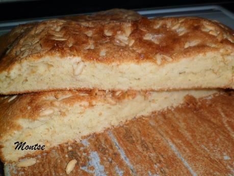 Coca de anís y piñones Coca de anís y piñones