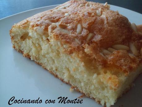 Coca de anís y piñones Coca de anís y piñones