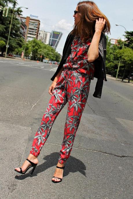 lady in red lady in red