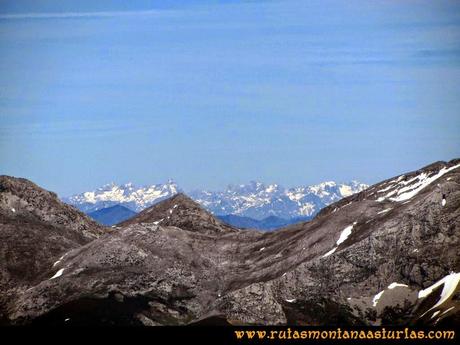 Ruta Farrapona, Albos, Calabazosa: Vista de Picos de Europa desde el Calabazosa