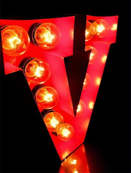 Creeemos en el poder decorativo de la Tipografía ¿y tú? Creeemos en el poder decorativo de la Tipografía ¿y tú?