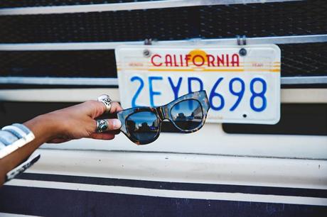 ARIZONA Arizona-Vintage_Top-Plumeti-Levis-Shorts-Outfit-Road_TRip-California-Travels-20