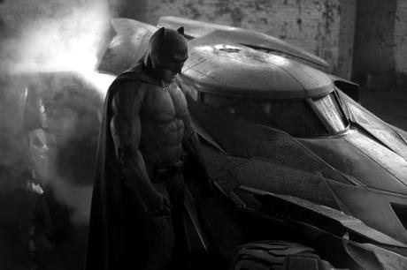 PRIMER VISTAZO AL NUEVO BATMAN DE BEN AFFLECK Y AL BATMOVIL DE SUPERMAN VS. BATMAN