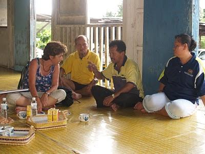Por el Norte Sarawak: Miri y Cuevas Niah Por el Norte Sarawak: Miri y Cuevas Niah