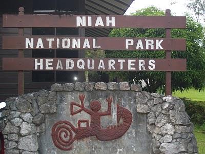 Por el Norte Sarawak: Miri y Cuevas Niah Por el Norte Sarawak: Miri y Cuevas Niah