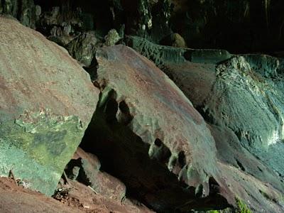 Por el Norte Sarawak: Miri y Cuevas Niah Por el Norte Sarawak: Miri y Cuevas Niah