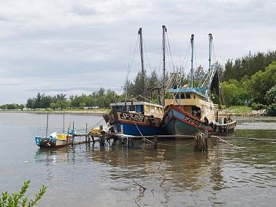 Por el Norte Sarawak: Miri y Cuevas Niah Por el Norte Sarawak: Miri y Cuevas Niah
