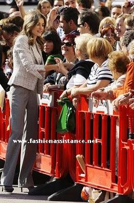 Los Príncipes de Asturias inauguraron el nuevo curso escolar en La Rioja. El look de Dña. Letizia