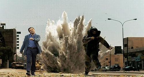 ‘Leo Strut’ … y Leonardo Di Caprio tampoco puede pasear sonriente por la calle happy_leonardo_dicaprio_14-758298