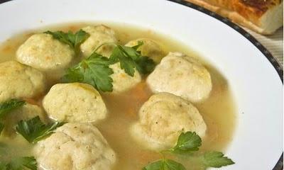 Albóndigas de atún en salsa de pescado