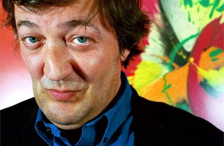 Stephen Fry sera el hermano de Robert Downey Jr en Sherlock Holmes 2 Stephen Fry sera el hermano de Robert Downey Jr en Sherlock Holmes 2